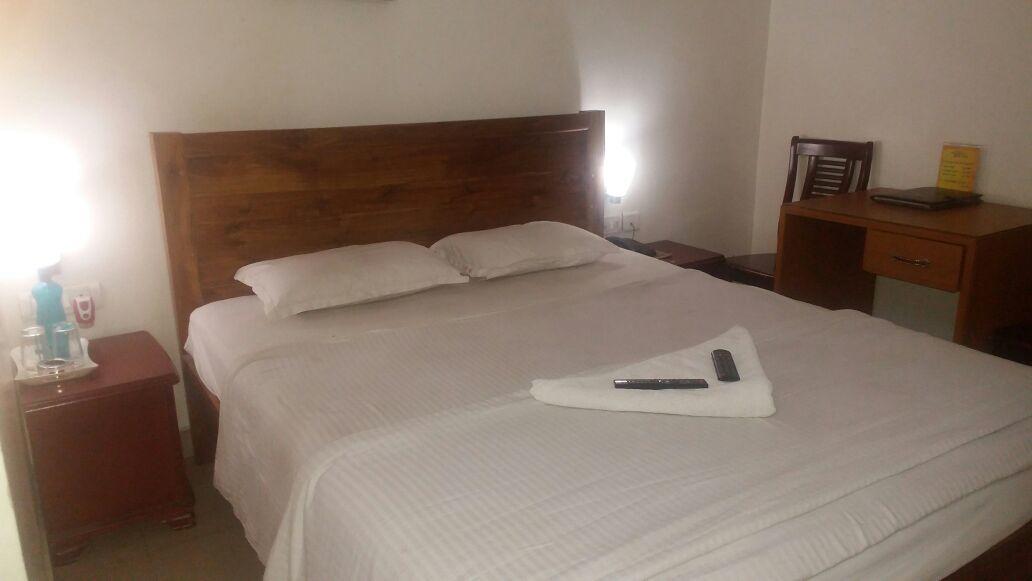 Hotel Seetal Cuttack Bagian luar foto