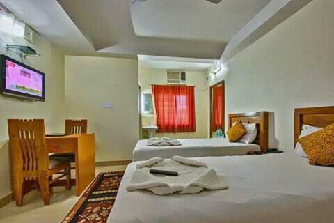 Hotel Seetal Cuttack Bagian luar foto